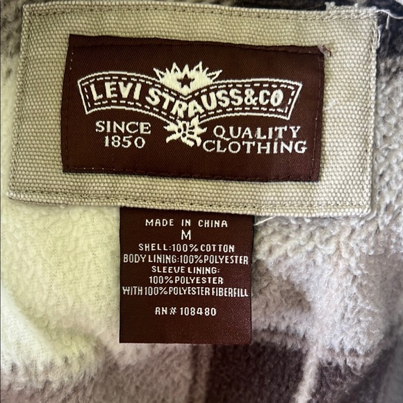 Levi Strauss & Co. Twill Shirt Jacket with plaid fleece lining.  Size Medium. - Picture 4 of 7